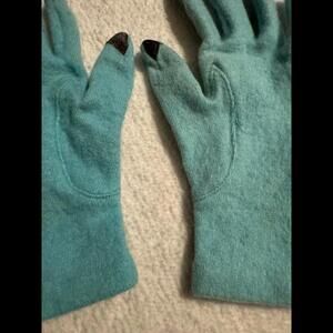 Touchscreen-Compatible Teal Gloves Size Small